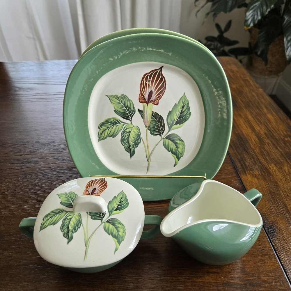 Vtg Taylor Smith Taylor USA Creamer & Sugar Set With 4  8 Inch Plates